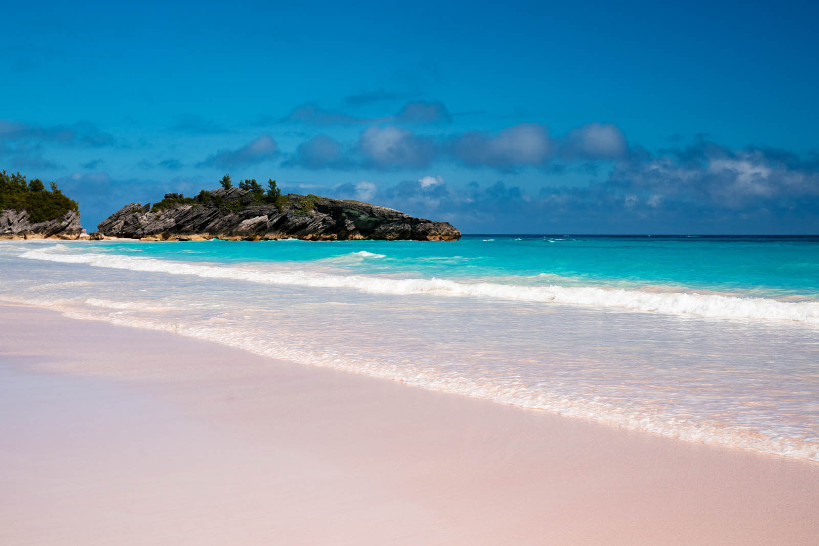 Incredible Beach  Pink sand beach bermuda, Pink sand beach, Beautiful  beaches